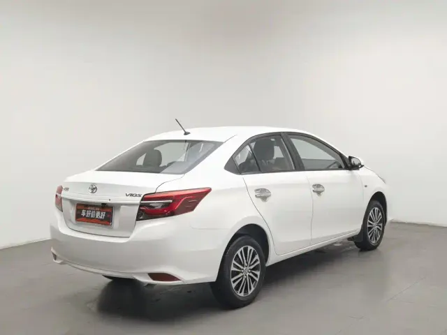 Toyota Vios — Фото автомобиля 2