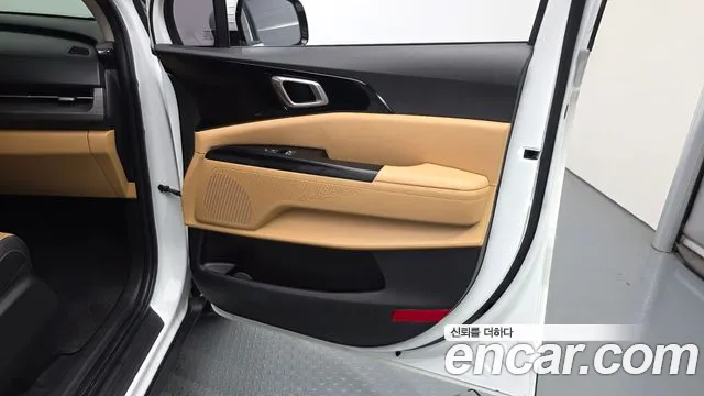 Kia Carnival Generation 4 — Фото автомобиля 14