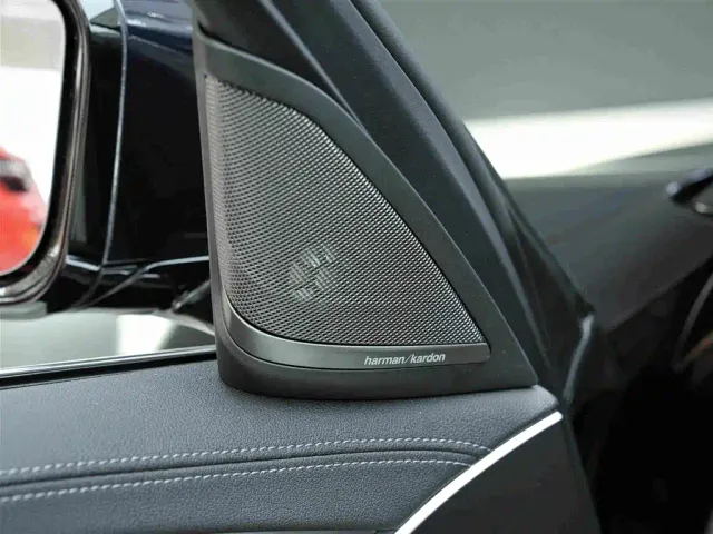 BMW 5 Series — Фото автомобиля 15