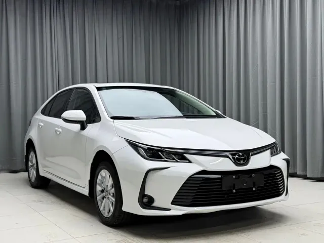 Toyota Corolla — Фото автомобиля 3