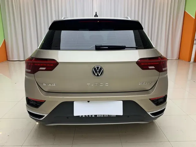Volkswagen T-Roc — Фото автомобиля 5