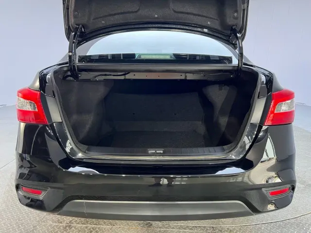 Nissan Sylphy — Фото автомобиля 16