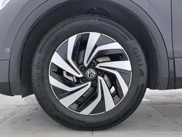 Volkswagen Tiguan L — Фото автомобиля 17