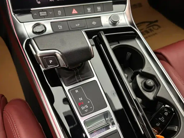 Audi A7L — Фото автомобиля 17