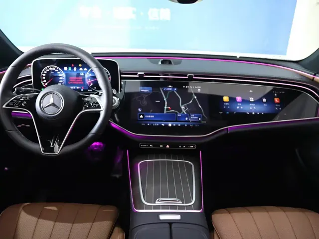Mercedes-Benz E-Class — Фото автомобиля 10