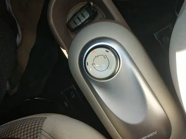 Wuling Hongguang Mini EV — Фото автомобиля 13