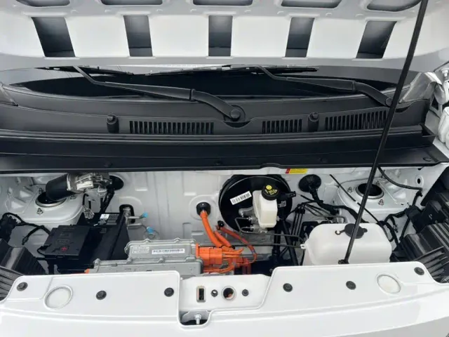 Wuling Zhiguang NEV — Фото автомобиля 10