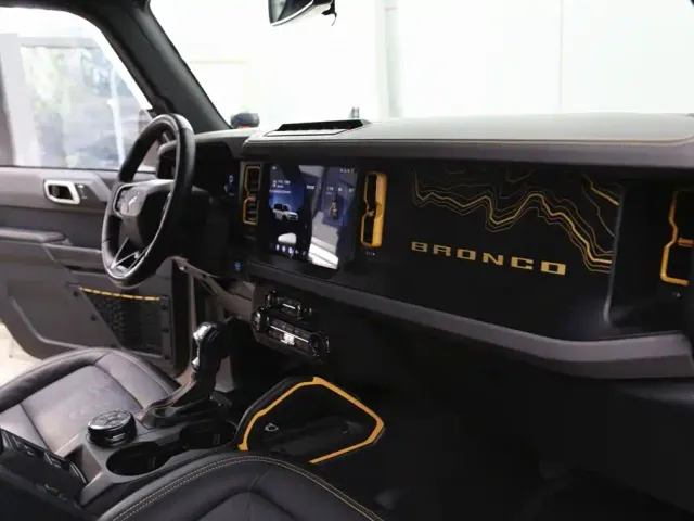 Ford Bronco — Фото автомобиля 21