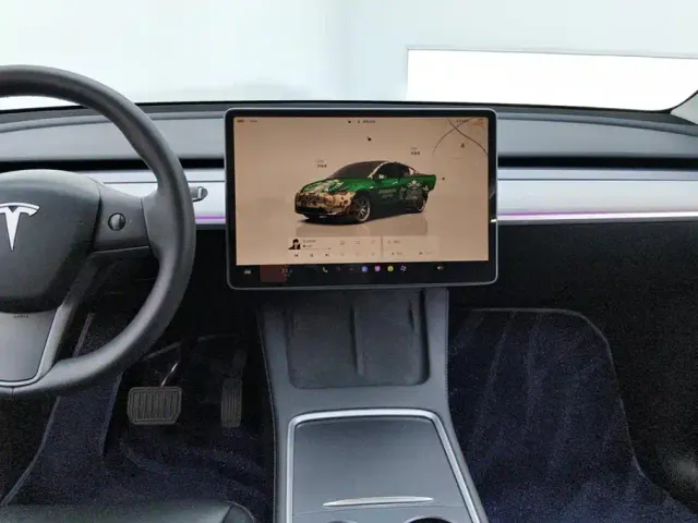 Tesla Model Y — Фото автомобиля 13