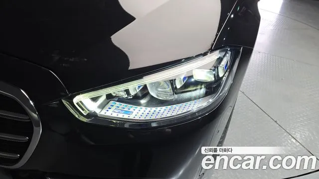 Mercedes-Benz S-Class — Фото автомобиля 18