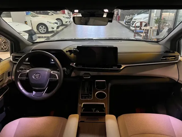 Toyota Granvia — Фото автомобиля 4