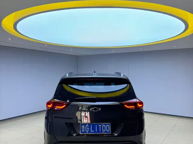Chevrolet Orlando — Фото автомобиля 5