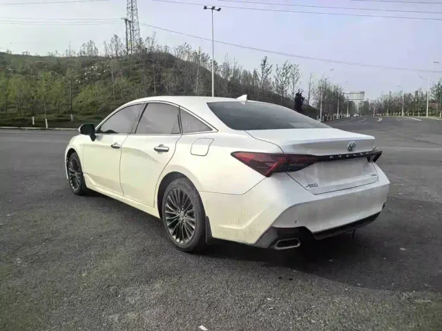 Toyota Avalon — Фото автомобиля 6