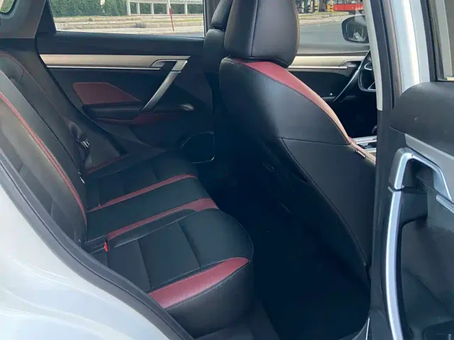 Geely Binyue — Фото автомобиля 9