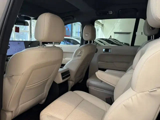 Li Auto L8 — Фото автомобиля 5