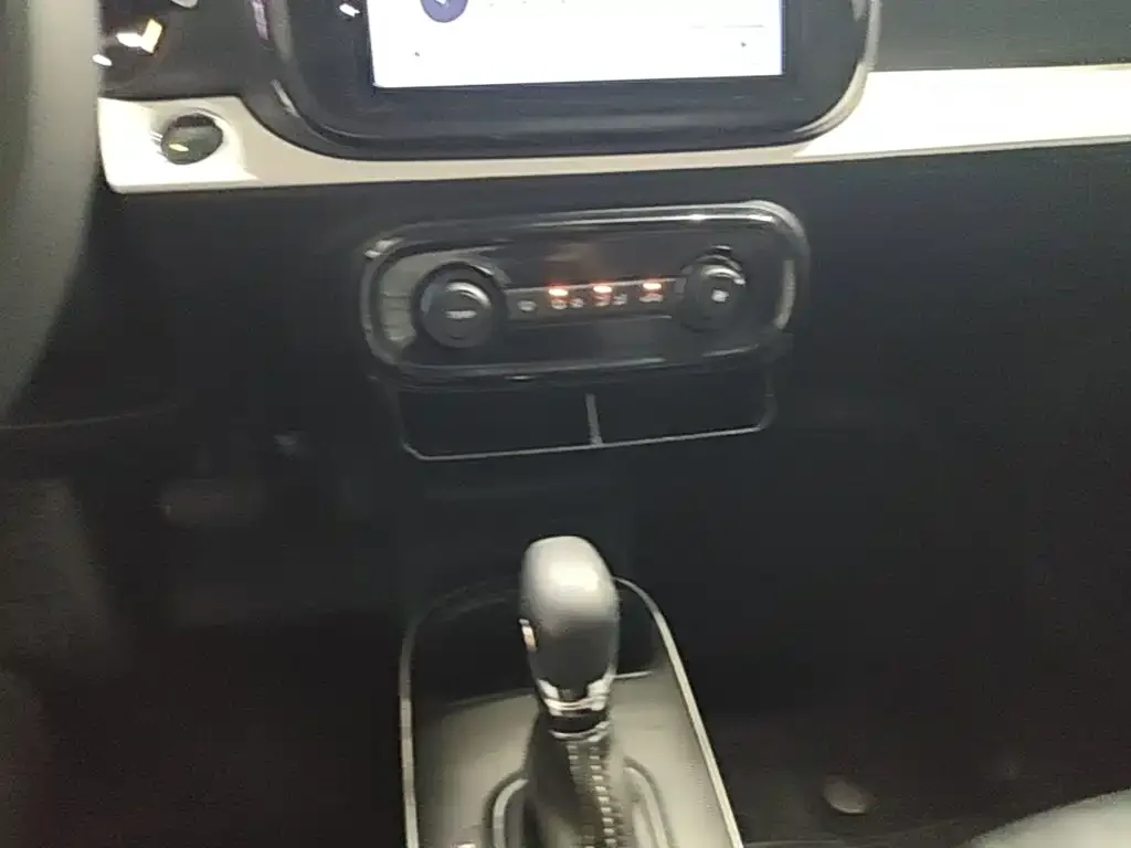 Roewe Kaiwei CLEVER 2022 311km Vitality Bobo Edition — Фото автомобиля 12