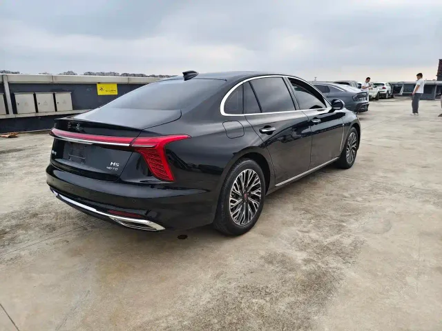 Hongqi H5 — Фото автомобиля 13