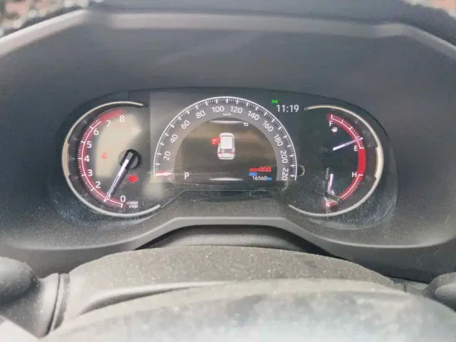 Toyota RAV4 — Фото автомобиля 4