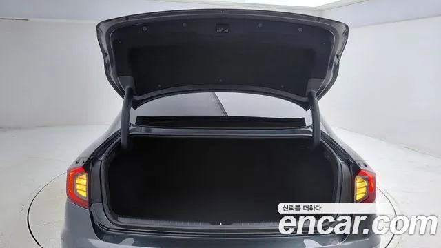 Hyundai Sonata — Фото автомобиля 18