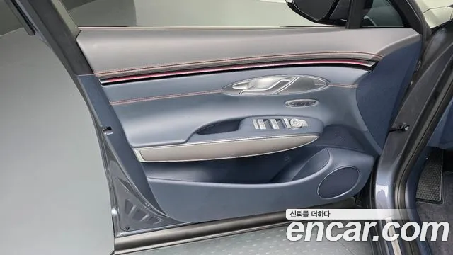 Genesis GV70 2.5T Бензин AWD — Фото автомобиля 21