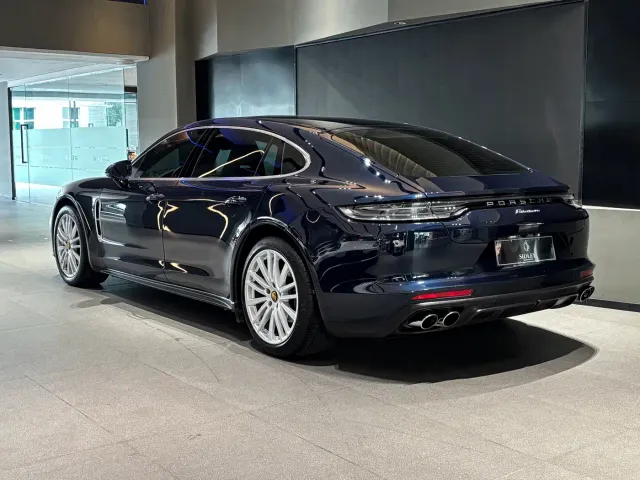 Porsche Panamera — Фото автомобиля 5