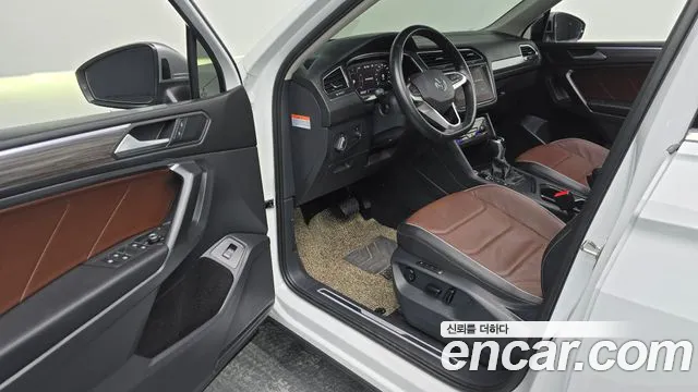 Volkswagen Tiguan — Фото автомобиля 10