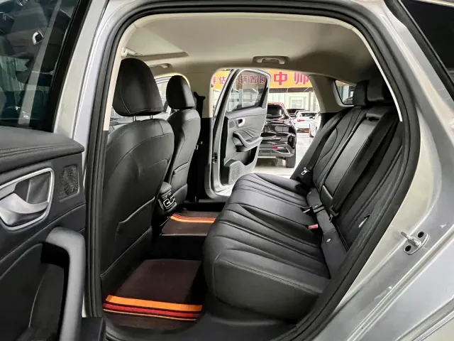 Roewe D7 — Фото автомобиля 13