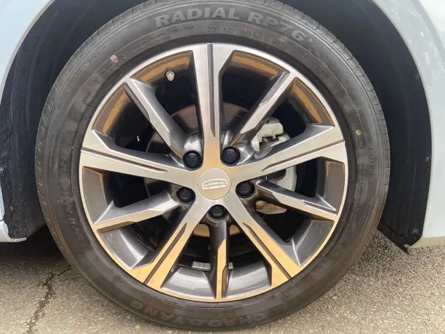 Geely Emgrand — Фото автомобиля 14
