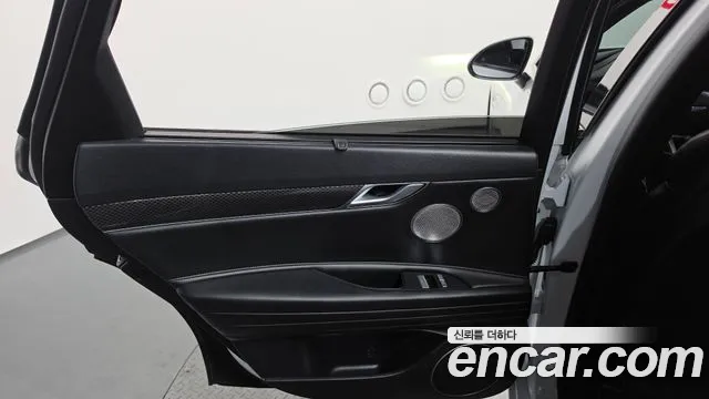 Genesis G80 Бензин 2.5 турбо AWD — Фото автомобиля 6