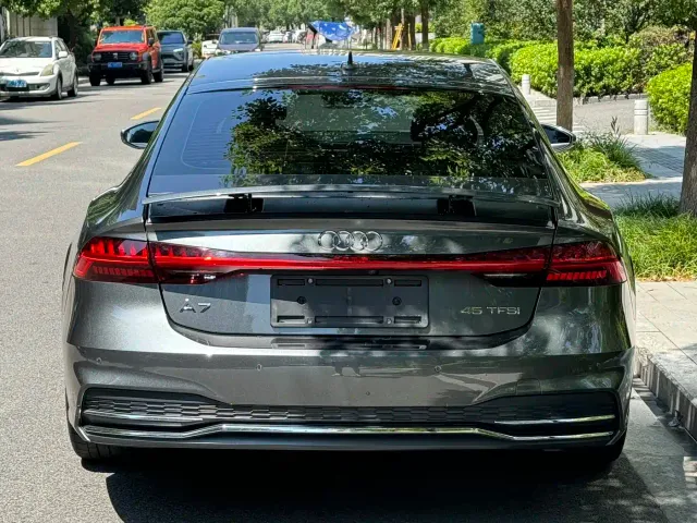 Audi A7 — Фото автомобиля 4