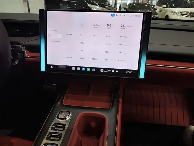 Xiaomi SU7 — Фото автомобиля 9