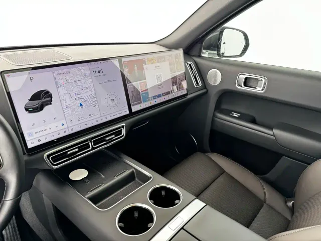 Li Auto L8 — Фото автомобиля 7