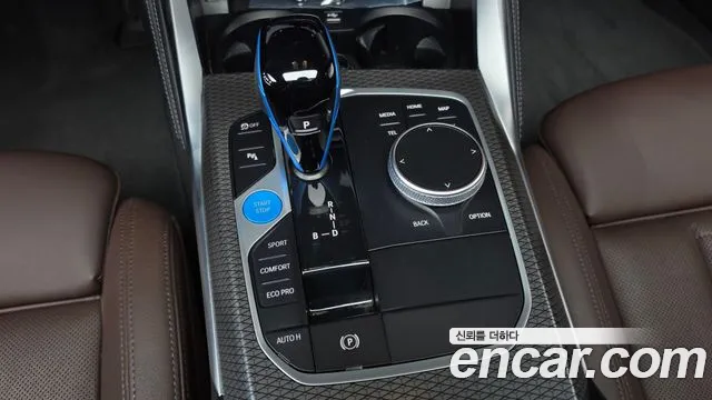 BMW i4 — Фото автомобиля 7