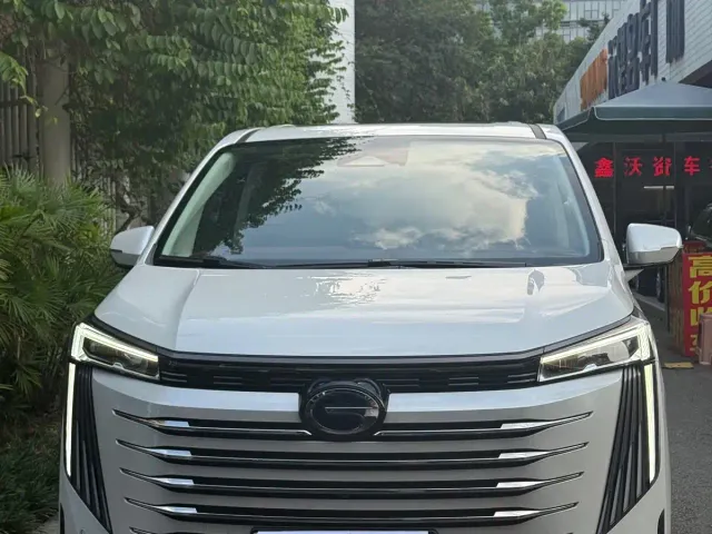 GAC Trumpchi E9 — Фото автомобиля 2