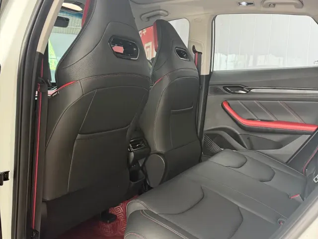 Geely Emgrand S — Фото автомобиля 17