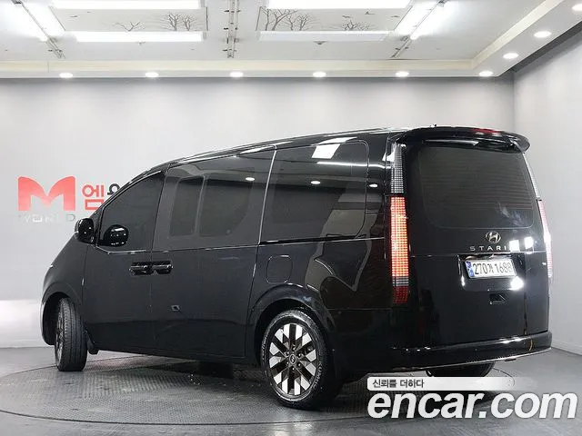 Hyundai Staria Staria 4WD Lounge 9 мест — Фото автомобиля 4