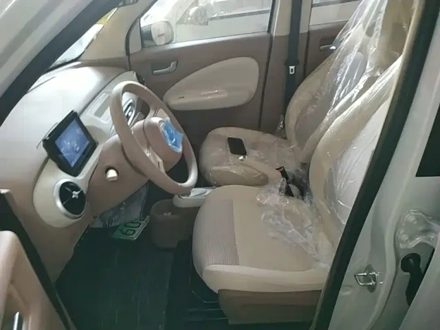 Wuling Hongguang Mini EV — Фото автомобиля 14