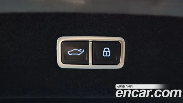 Genesis G90 Бензин 3.5 турбо AWD — Фото автомобиля 17