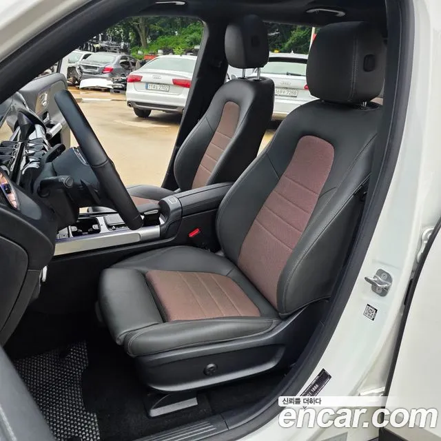 Mercedes-Benz EQB X243 — Фото автомобиля 10