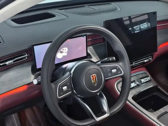 Hongqi H5 — Фото автомобиля 12