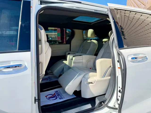 Toyota Granvia — Фото автомобиля 8
