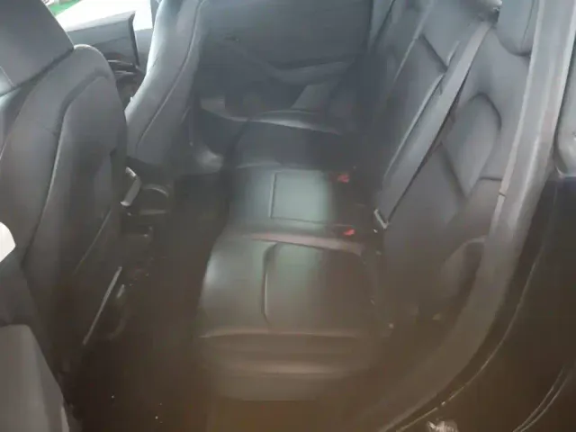 Tesla Model Y — Фото автомобиля 16