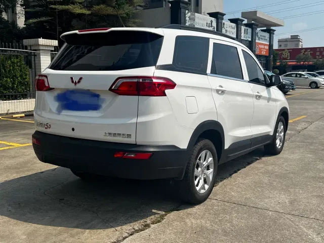 Wuling Hongguang S3 — Фото автомобиля 6