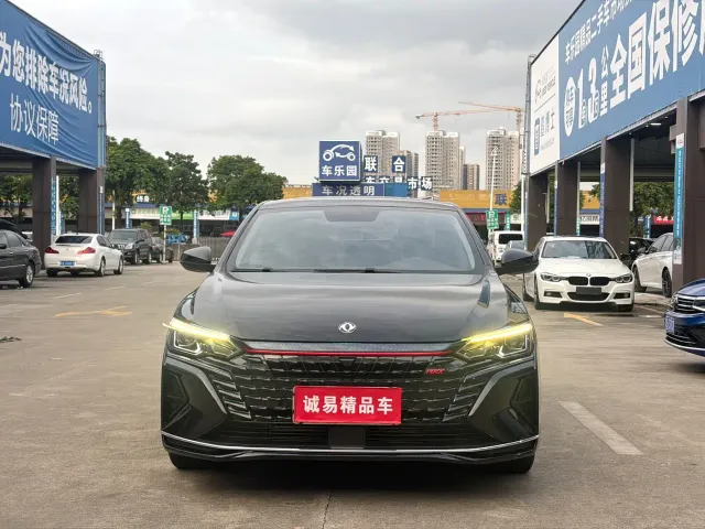 Dongfeng Yixuan MAX — Фото автомобиля 2