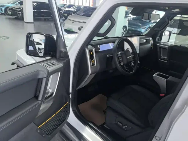 iCAR V23 — Фото автомобиля 15