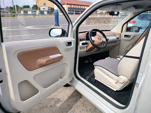 Wuling Hongguang Mini EV — Фото автомобиля 15