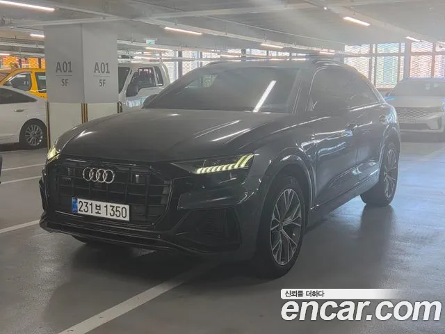 Фотография автомобиля — Audi Q8 4M