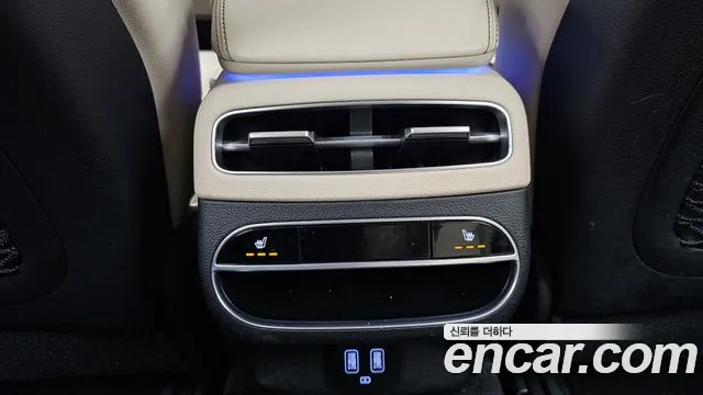 Genesis GV70 — Фото автомобиля 25