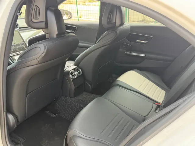 Mercedes-Benz C-Class — Фото автомобиля 8