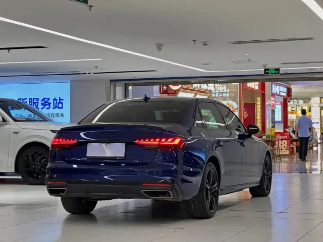 Audi A4L — Фото автомобиля 5